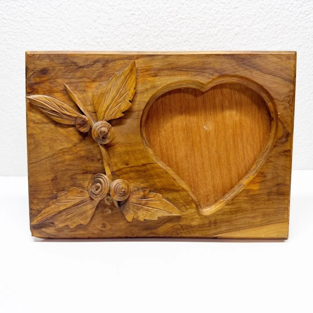 Olive Wood 3D Floral Heart Picture Frame